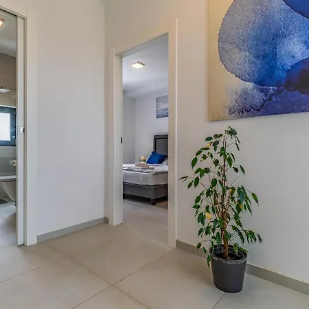 In With Kitchen * Pula