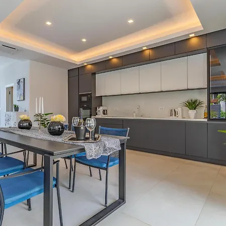 Holiday home In With Kitchen Pula