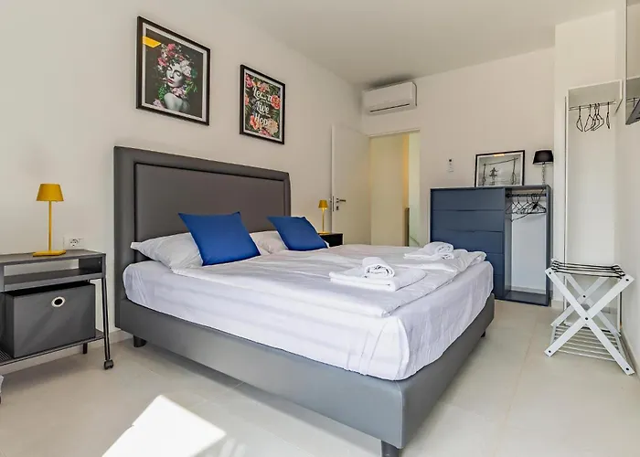 Ferienhaus In With Kitchen *