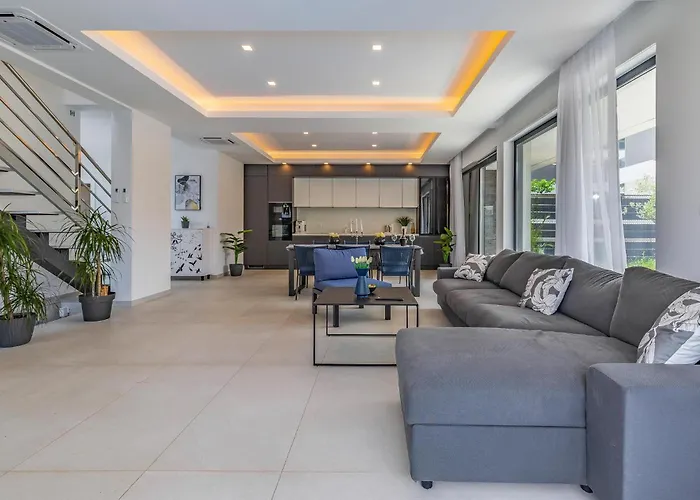 Ferienhaus In With Kitchen Pula