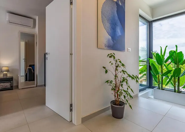 In With Kitchen Semesterbostad