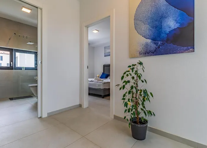 In With Kitchen * Pula